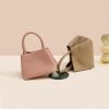 Women's leather handbag in pebbled design