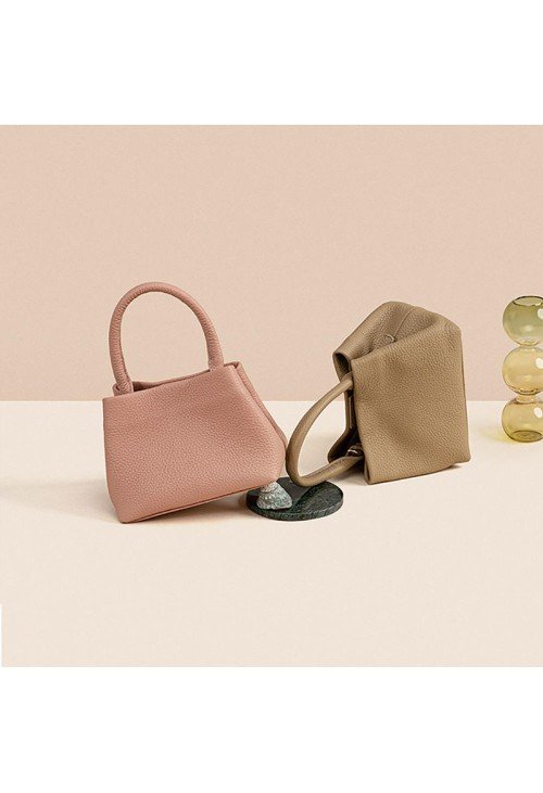 HB27-3-500x731-1 Women's leather handbag in pebbled design