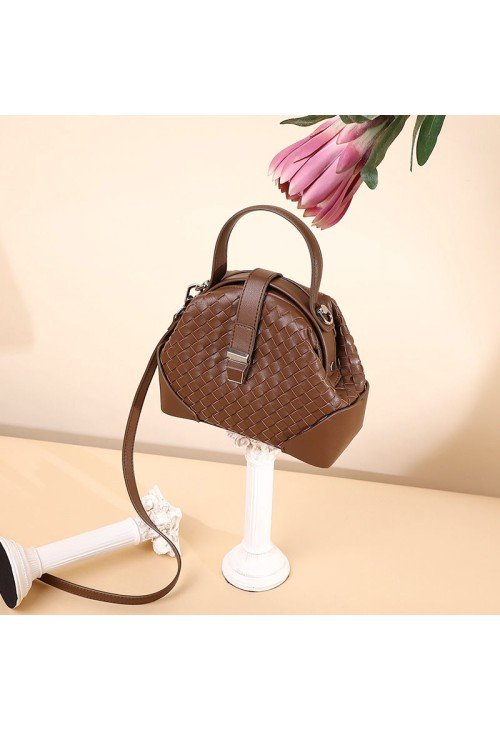 SB17-2-500x731-1 Luxurious braided leather women's shoulder bag