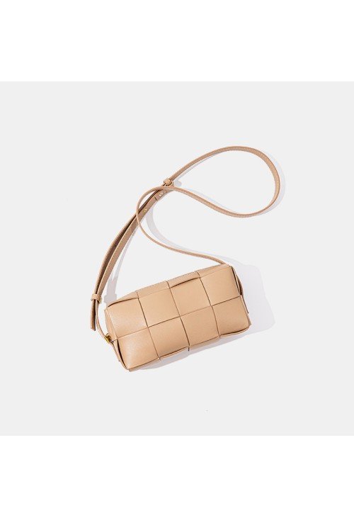 SB32-1-500x731-1 New fashionable woven leather women's shoulder bag